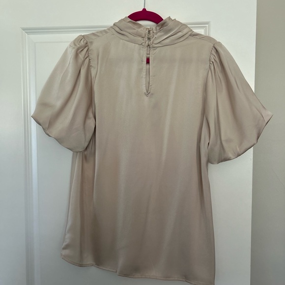 Entro Criss Cross Cream Top - Picture 9 of 9